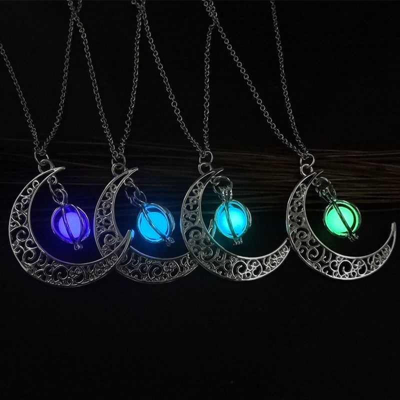 Natural Glow Moon Pendant – Energy & Style in One